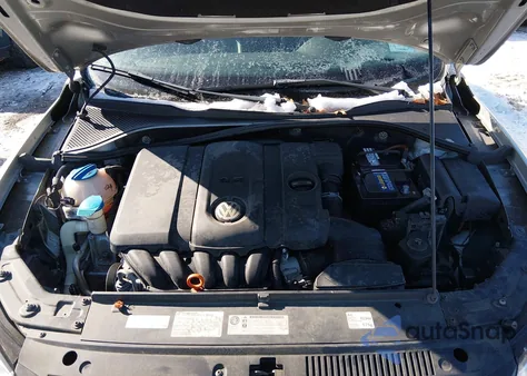 2012 Volkswagen Passat 2.5L Se z USA, uszkodzony, nr VIN 1VWBP7A39CC086169